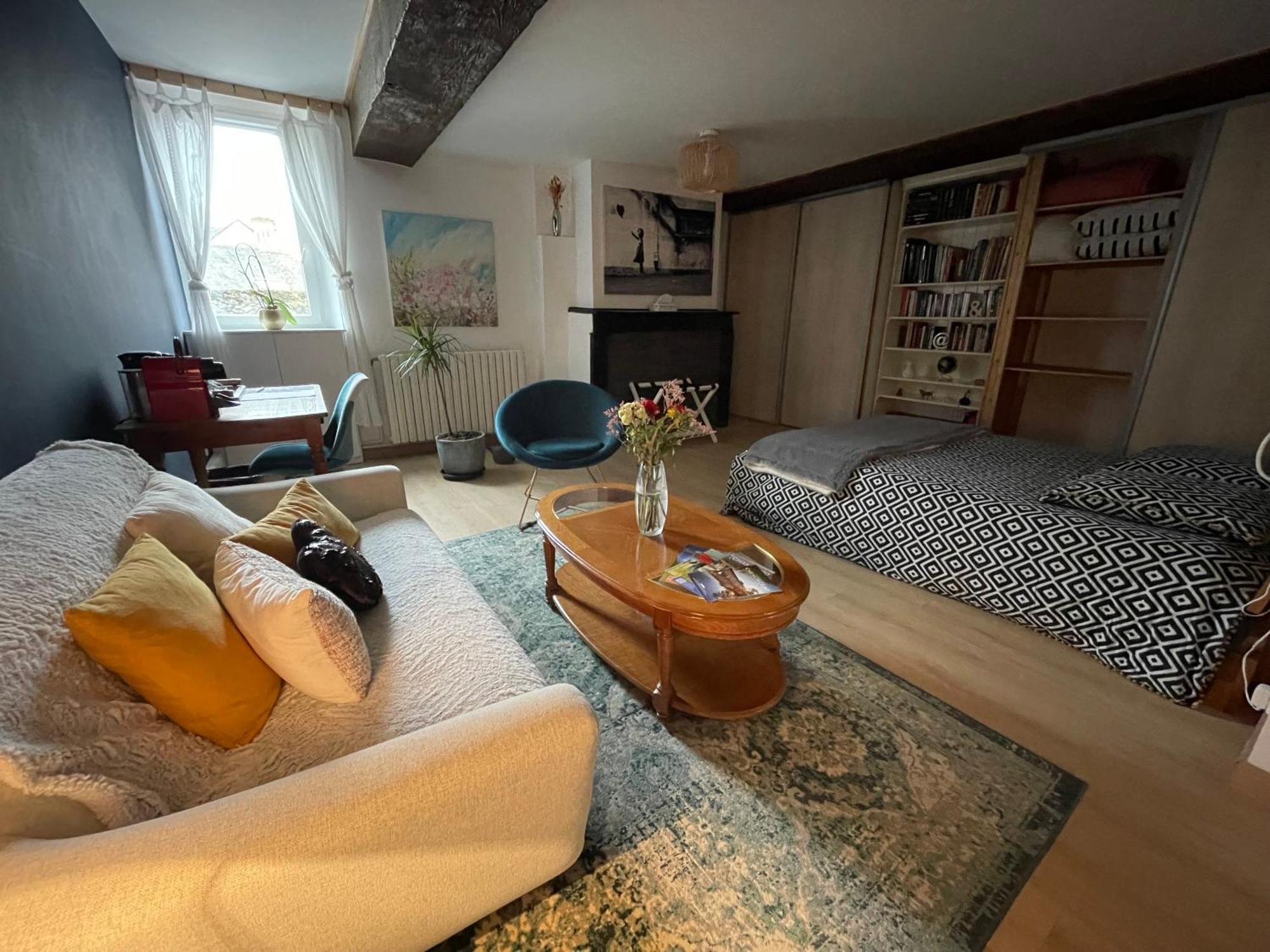 B&B Chez Sylvain Beaugency Esterno foto